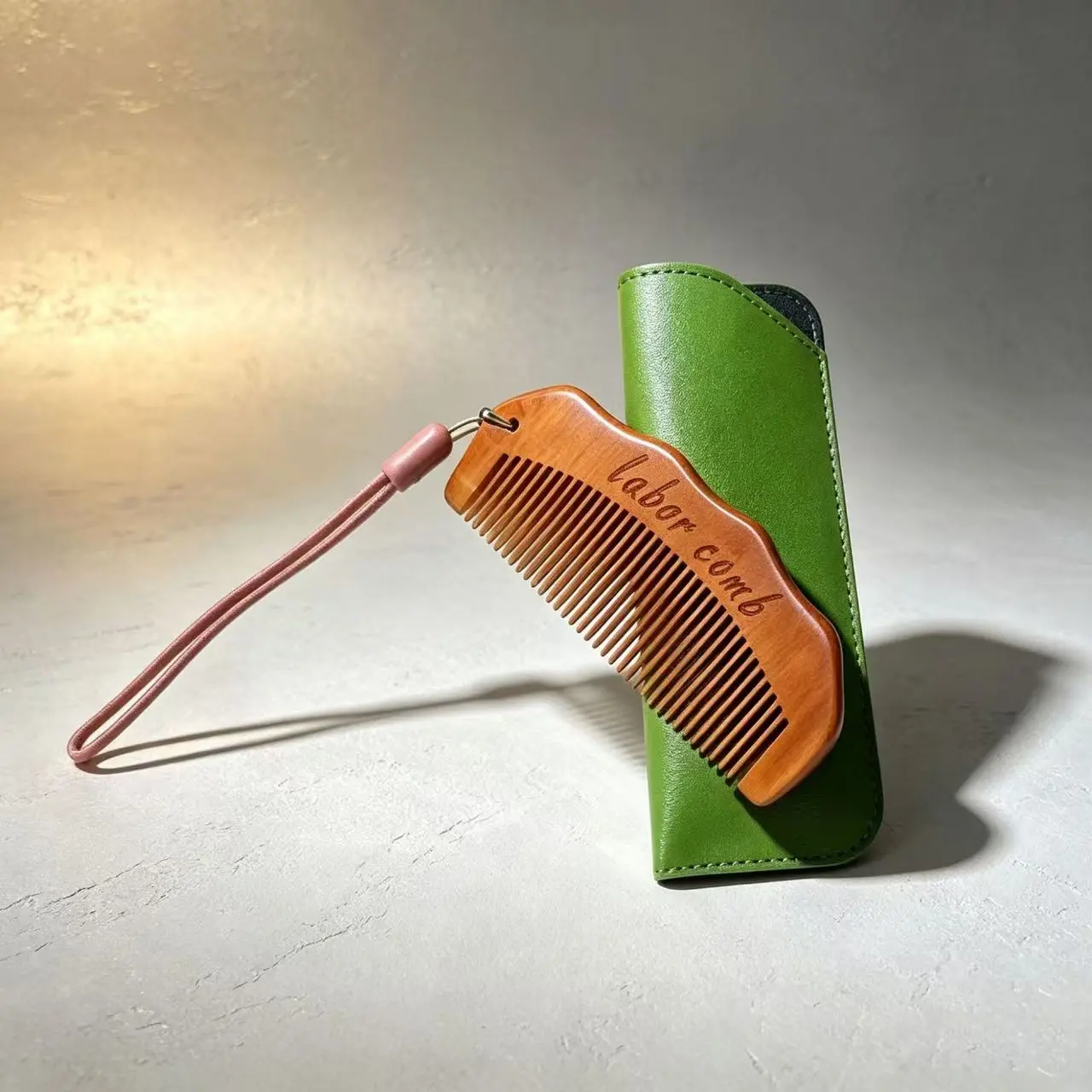 Women's Wooden Birthing Comb, Birth Comb for Labor, Essential Hospital Kit for Pregnant Moms, Natural New Mom Gift, Delivery Aid Tool, Must-Have Birth Accessory