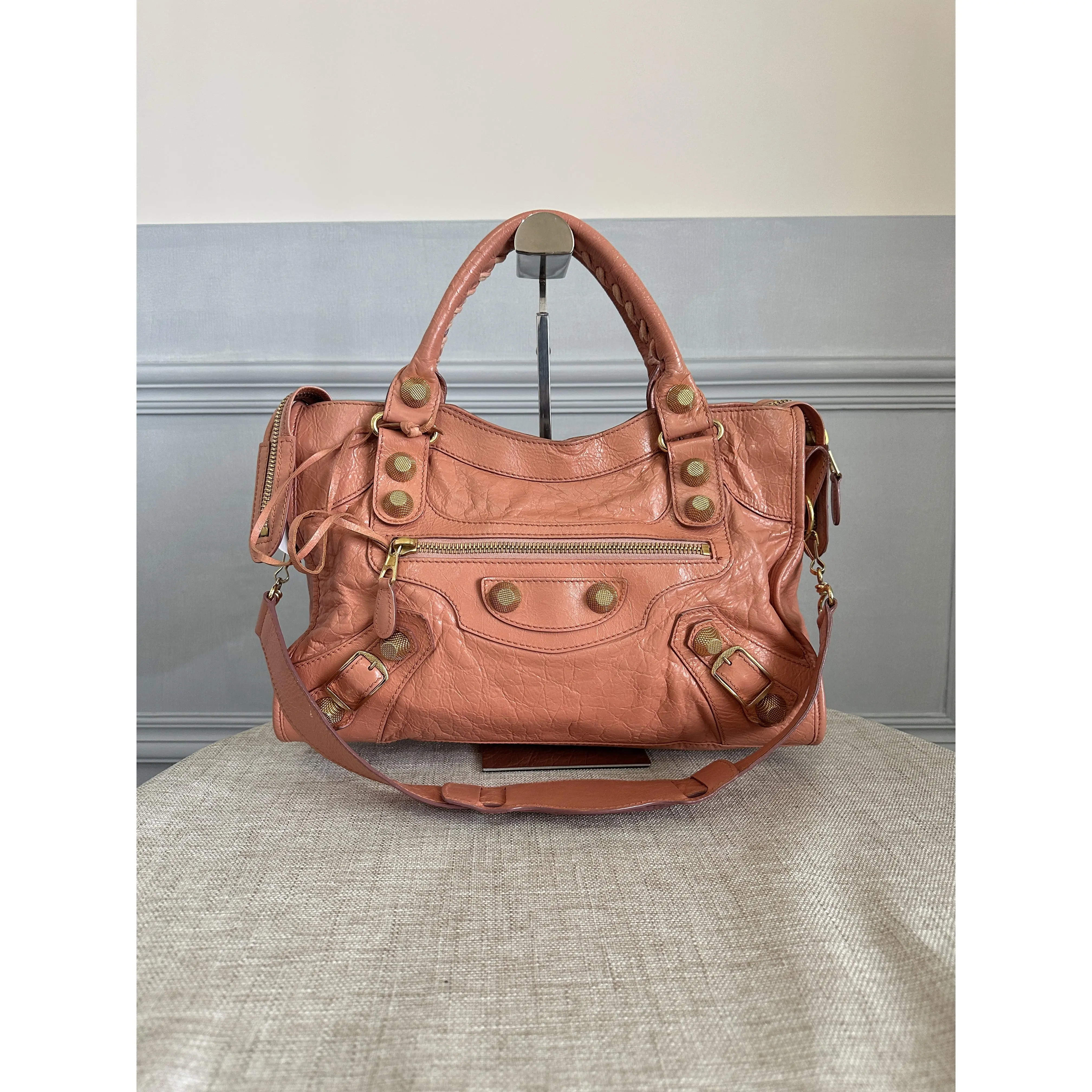 Pre-owned Balenciaga Classic City Peach Pink Lambskin Handbag With Strap