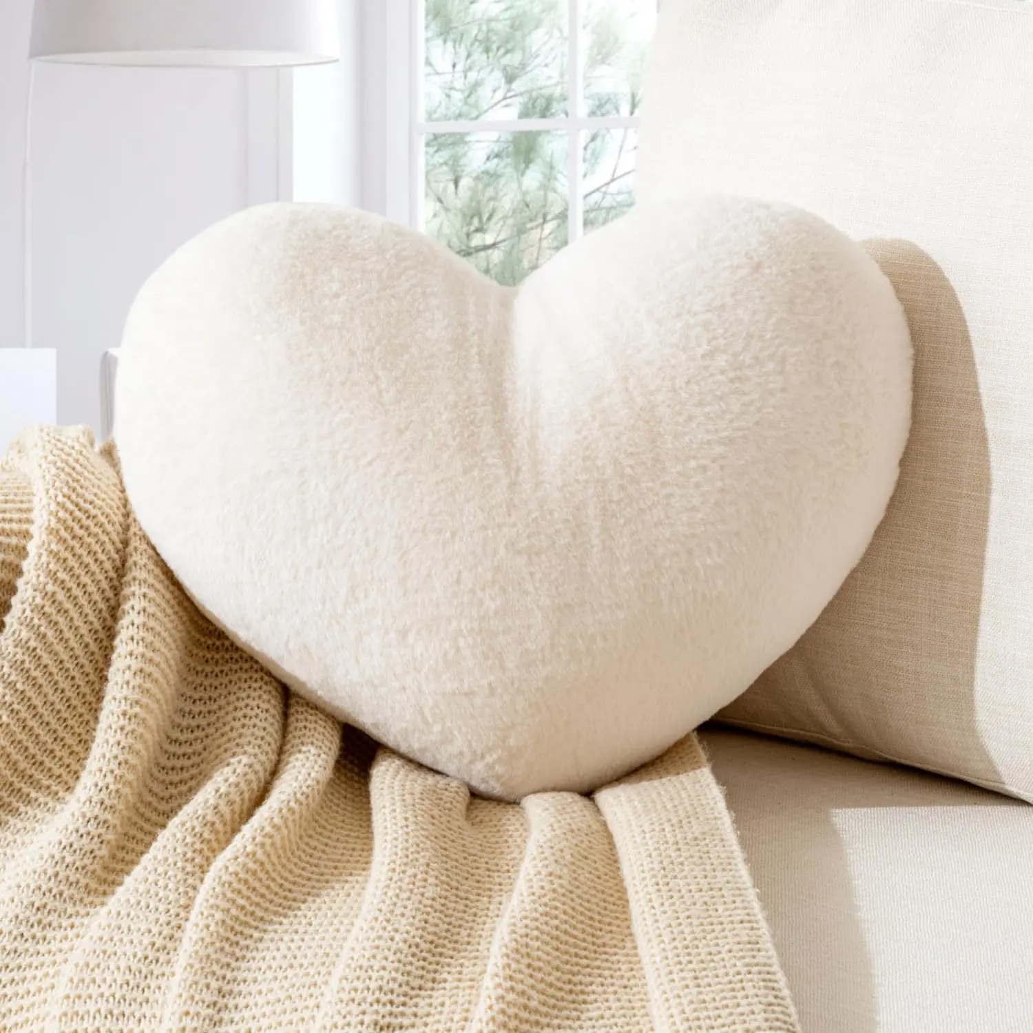 Heart Pillow,White Throw Pillows 12.8x9.8in | Decorative Pillows,Faux  ,PP  Fill,Heart Shaped,Valentines Day,Wedding Decor,for Couch Sofa Bedroom