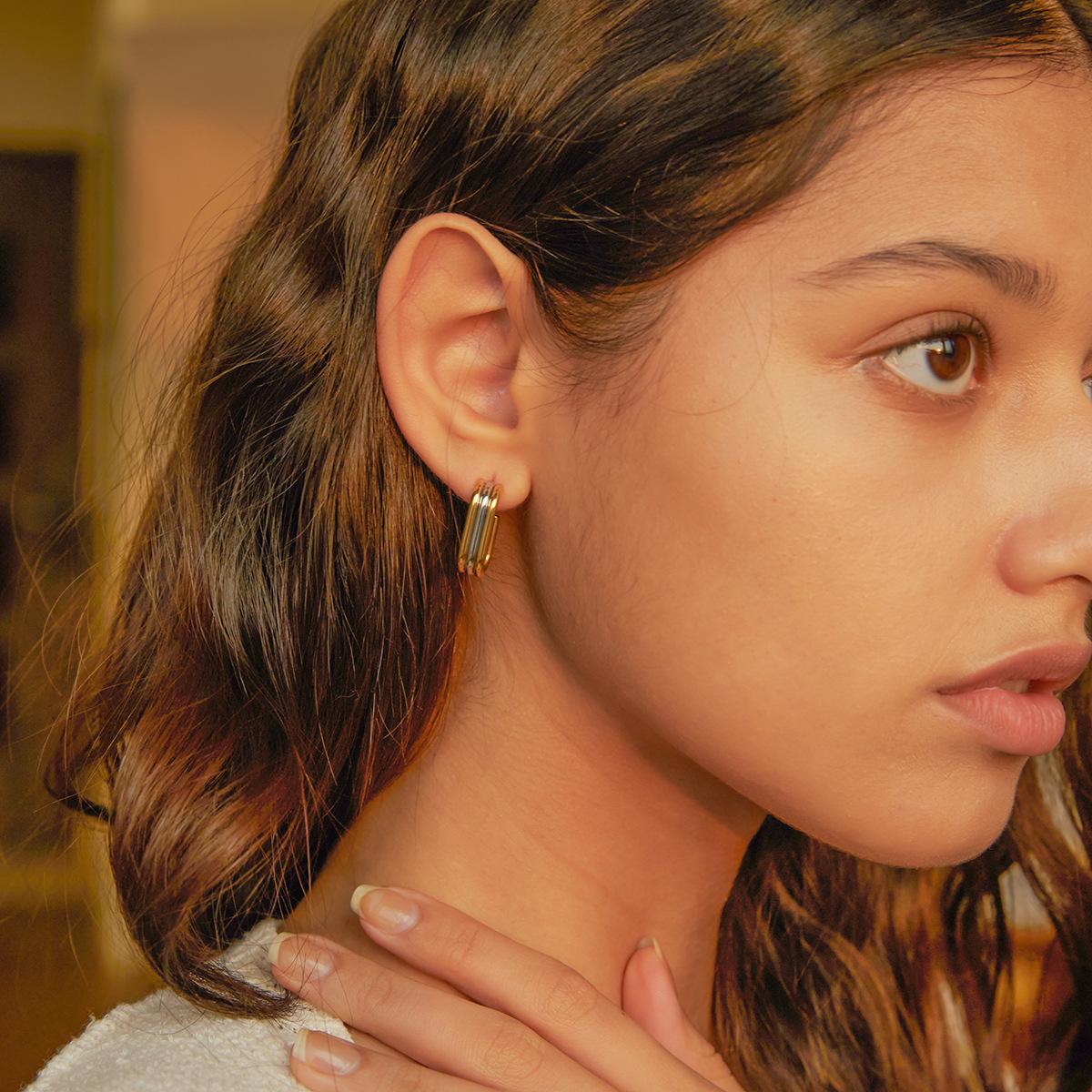 [FLAME] Trendy Two Tone U-Shaped Dangle Hoop Earrings, Y2K Aesthetic Stainless Steel Jewelry, Lightweight Waterproof Hypoallergenic, Perfect for Daily & Night Out