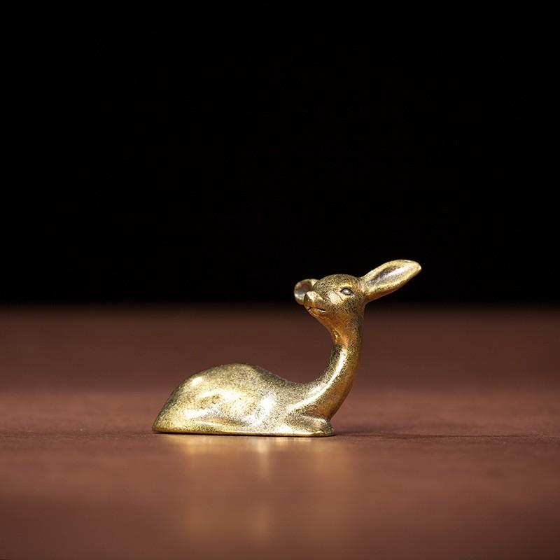 Brass New Christmas Deer Desktop Ornament, Metal Decoration 3D Statue, Reindeer Figurine, Festive Holiday Decor, Elegant Desk Accessory