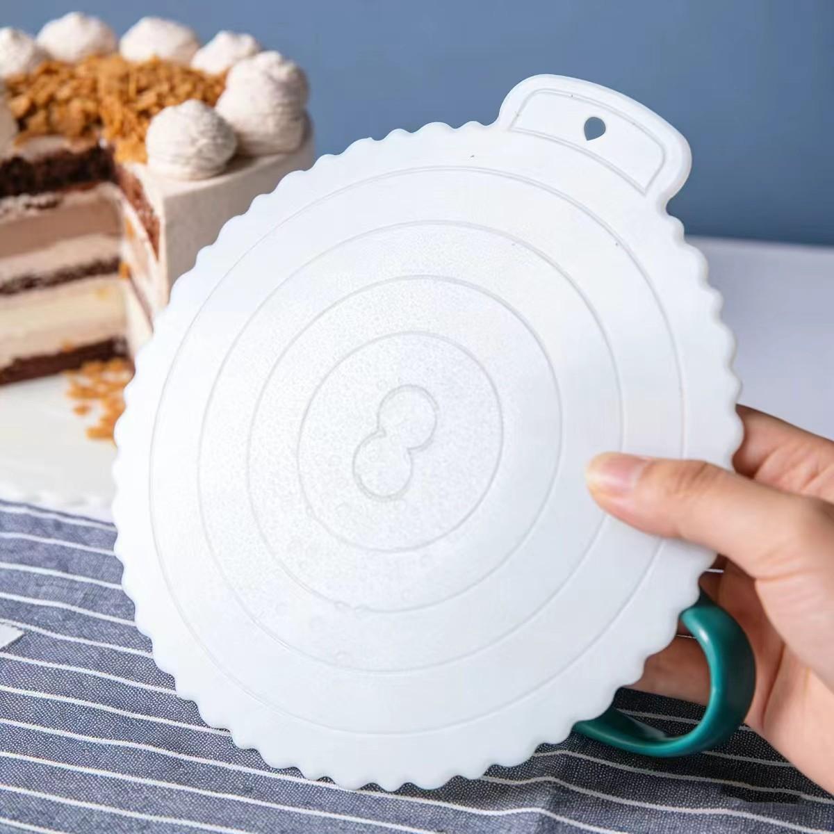 Reusable Cake Liner, Durable Plastic Design, Perfect for Baking Enthusiasts, Replaceable Alternative to Disposable Cake Pans