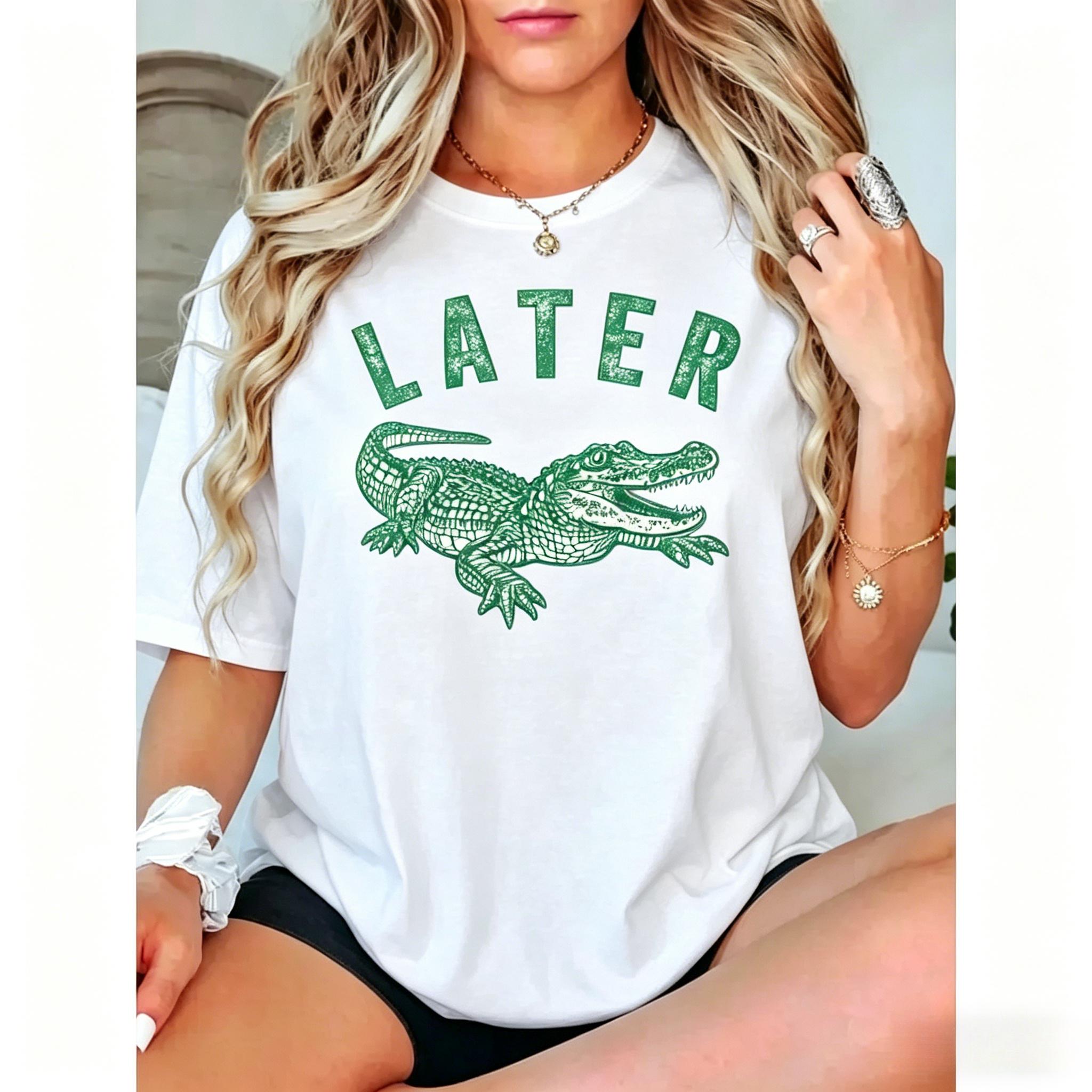 Women's Alligator & Letter Print Round Neck Tee, Vintage Trendy Casual Short Sleeve T-shirt for Daily Wear, Ladies Summer, Top