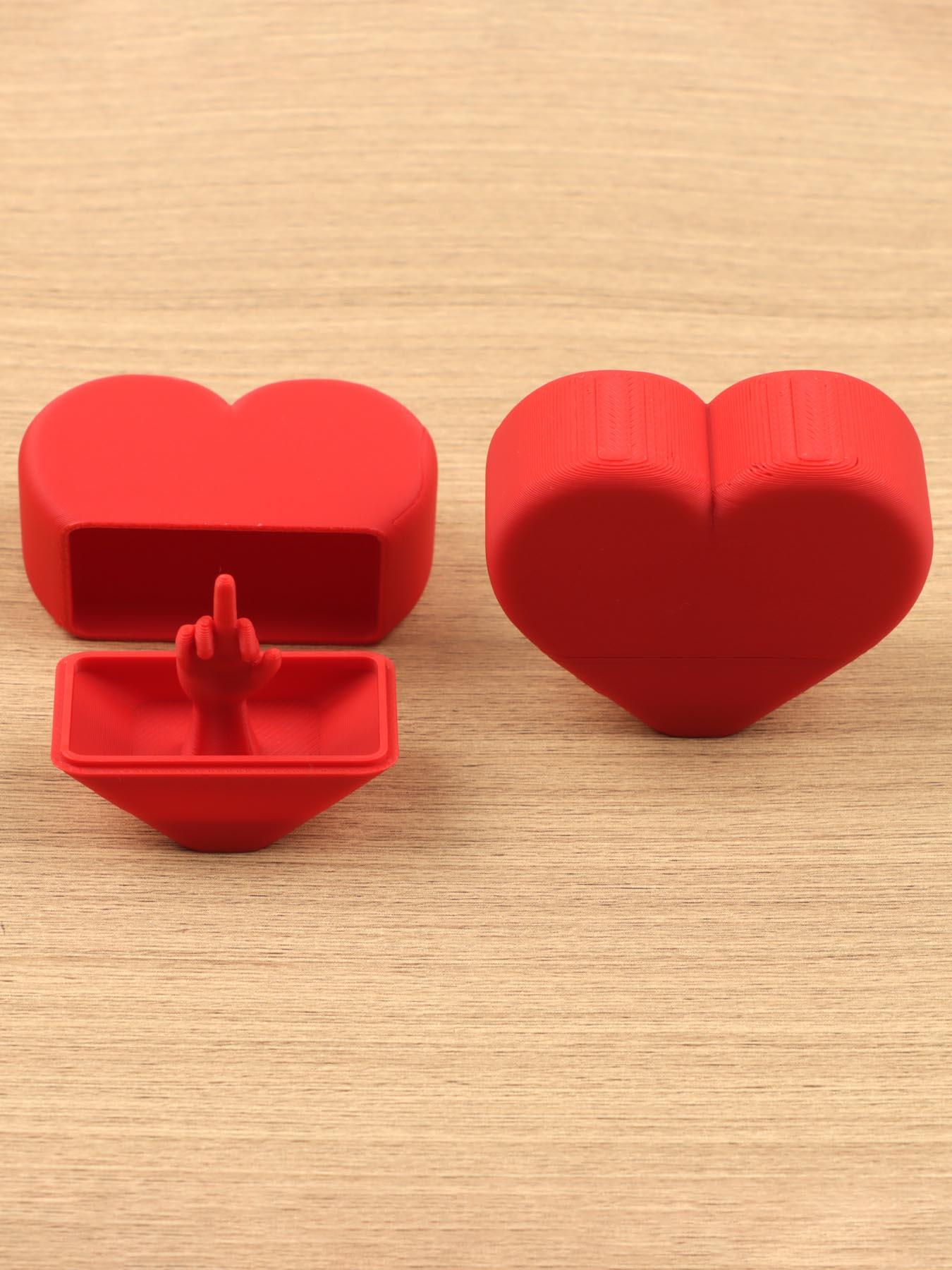 1pc Red Love Heart Surprise Gift, Valentines Day Surprise Box, Funny Gag Gifts, Humor Gift, Gifts for Lover, Valentine'S Day Gifts for Men and Women, Party Favors
