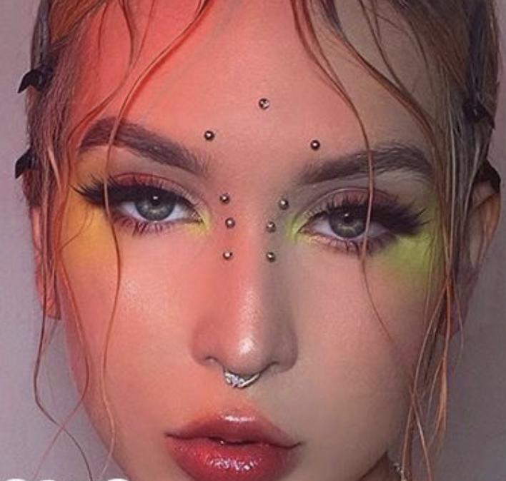 4-in-1 Stick-On Face Jewelry – Nose, Lip, Brow & Cheek Studs, No Piercing Needed, Hip-Hop Ready for 2025