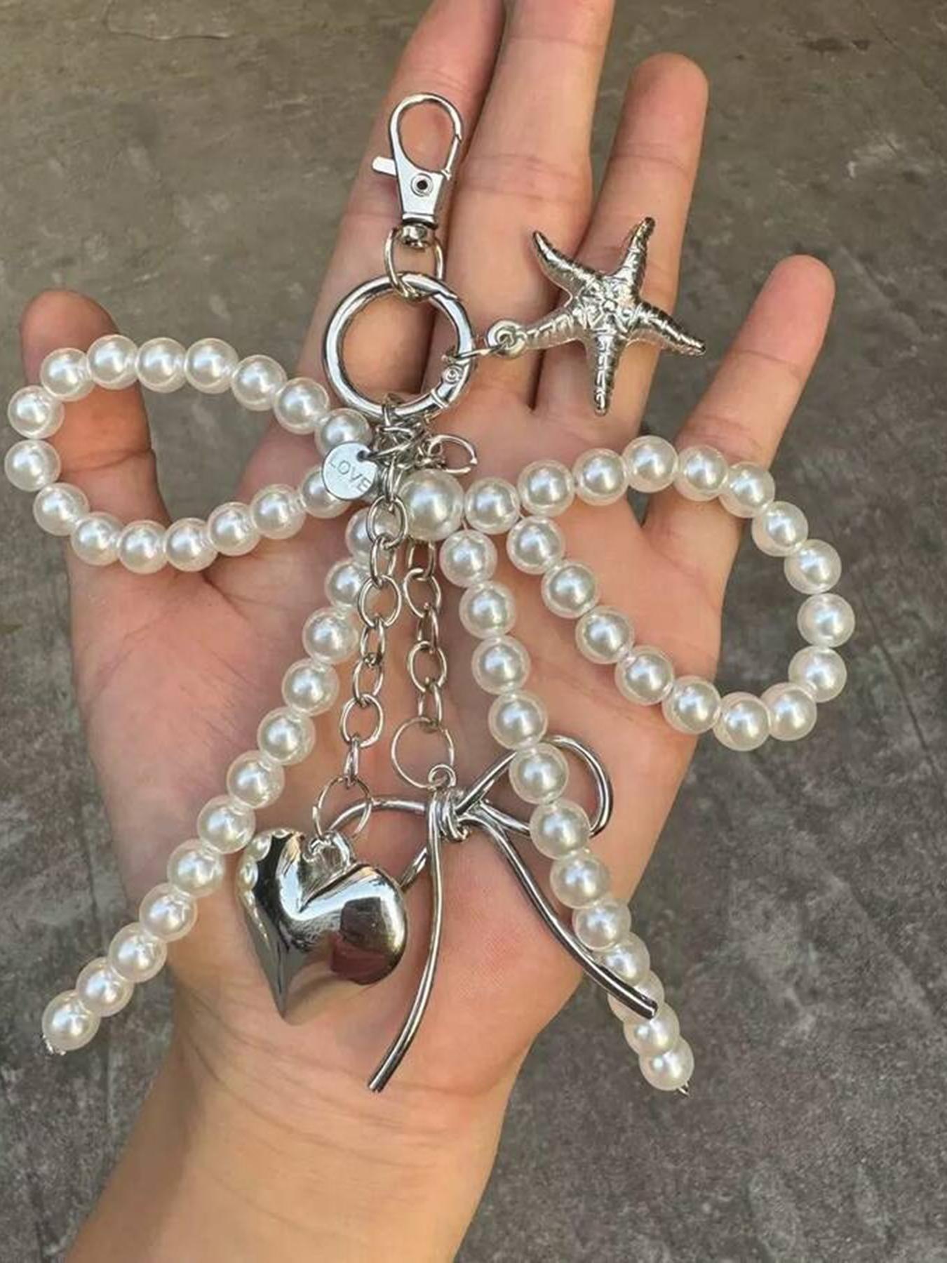 Gentle style pearl bead bag decoration, Bag Charm Keychain, starfish love bow decoration, light luxury texture exquisite style fashion decoration, can be used as a keychain, can be given to friends, lightweight and easy to carry
