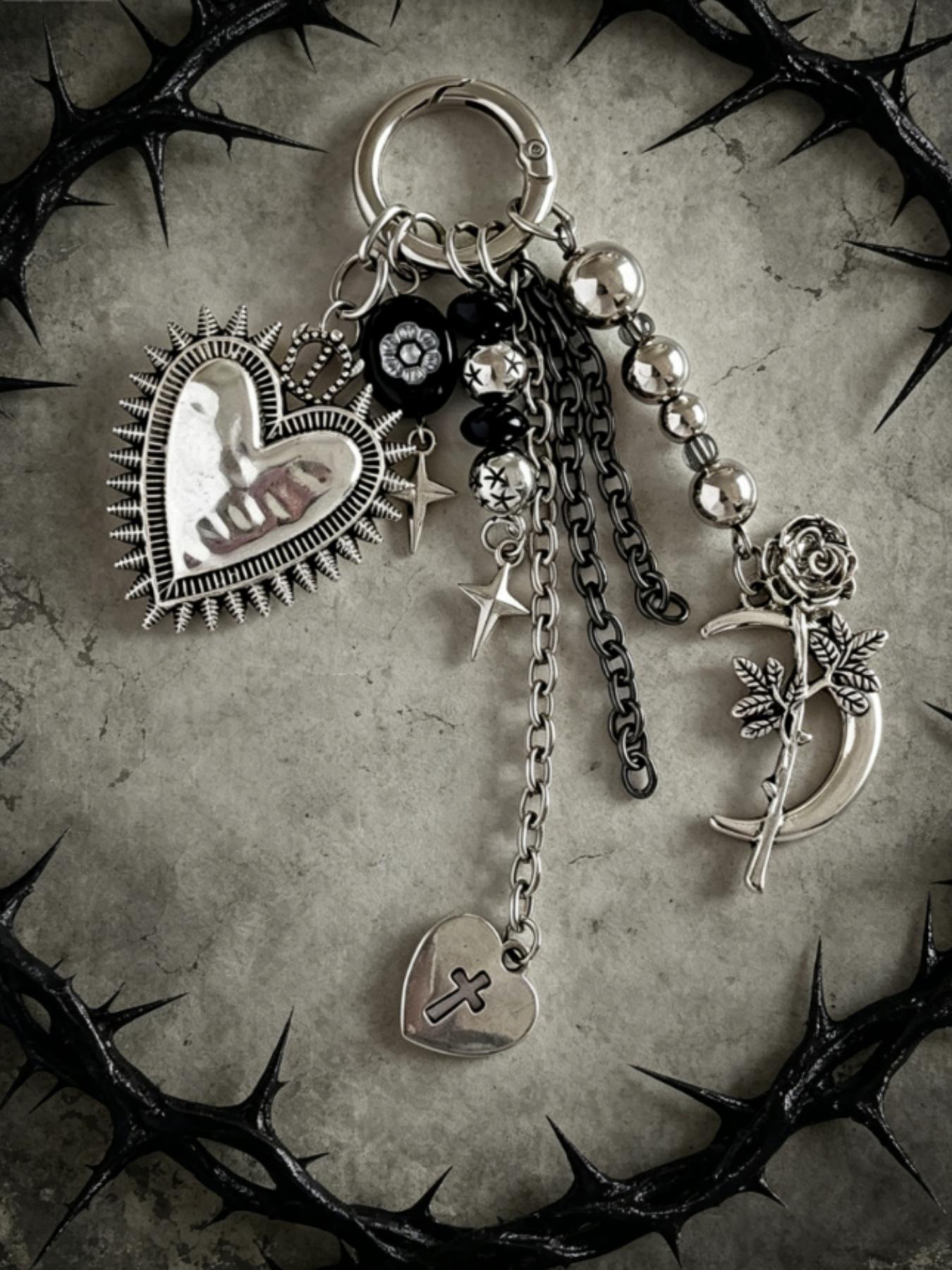 Gothic Vintage Heart Keychain, Y2K Dark Style Personalized Bag Charm, Silver Color Cross Rose Metal Pendant, Unique Accessory, Keychain Jewelry, Stainless Steel Keychain