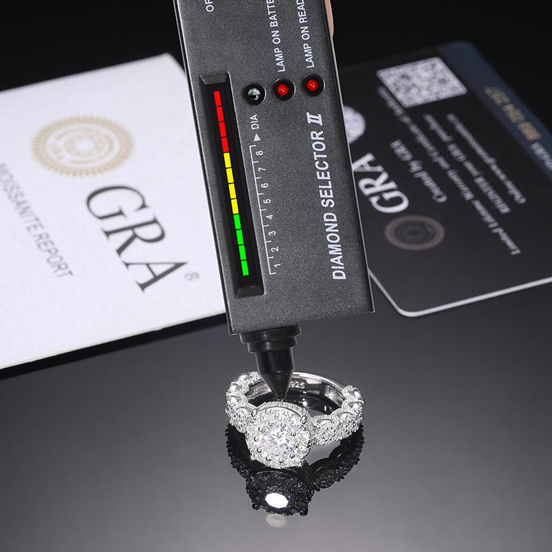 【#R316】UCCIYO S925 Silver Synthetic Moissanite Women Wedding Ring Round Cut D Color VVS Synthetic Moissanite Engagement Ring Shining Jewelry