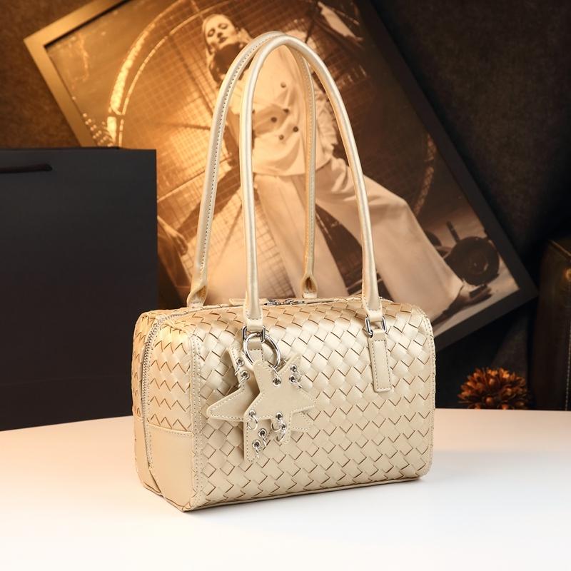 Elegant Woven Boston Bag for Women, Vintage Handbag Pillow Design, Unique Shoulder Crossbody Bag, Stylish and Versatile Accessory