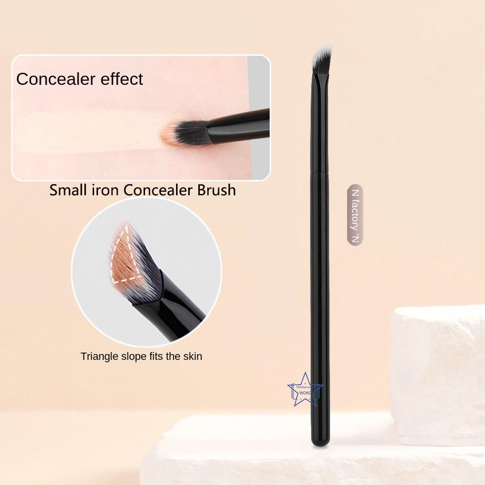 Small Iron Concealer Brush, Angled Cream Foundation Brush, Oblique Angled Triangle Makeup Tool, 1pcs Concealer Makeup Brushes