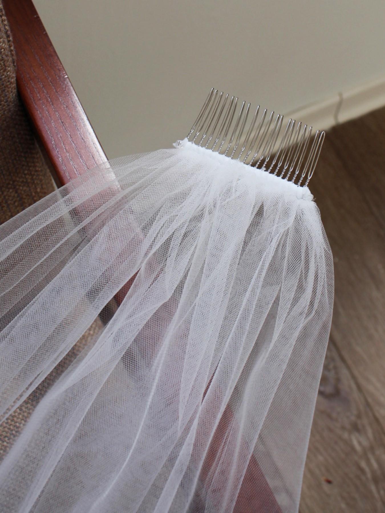 Luxurious Bride Veil, 100cm Single Layer Embroidered Floral Lace Trim, Romantic Wedding Hair Accessory, Transparent Tulle Veil for Bridal Shower