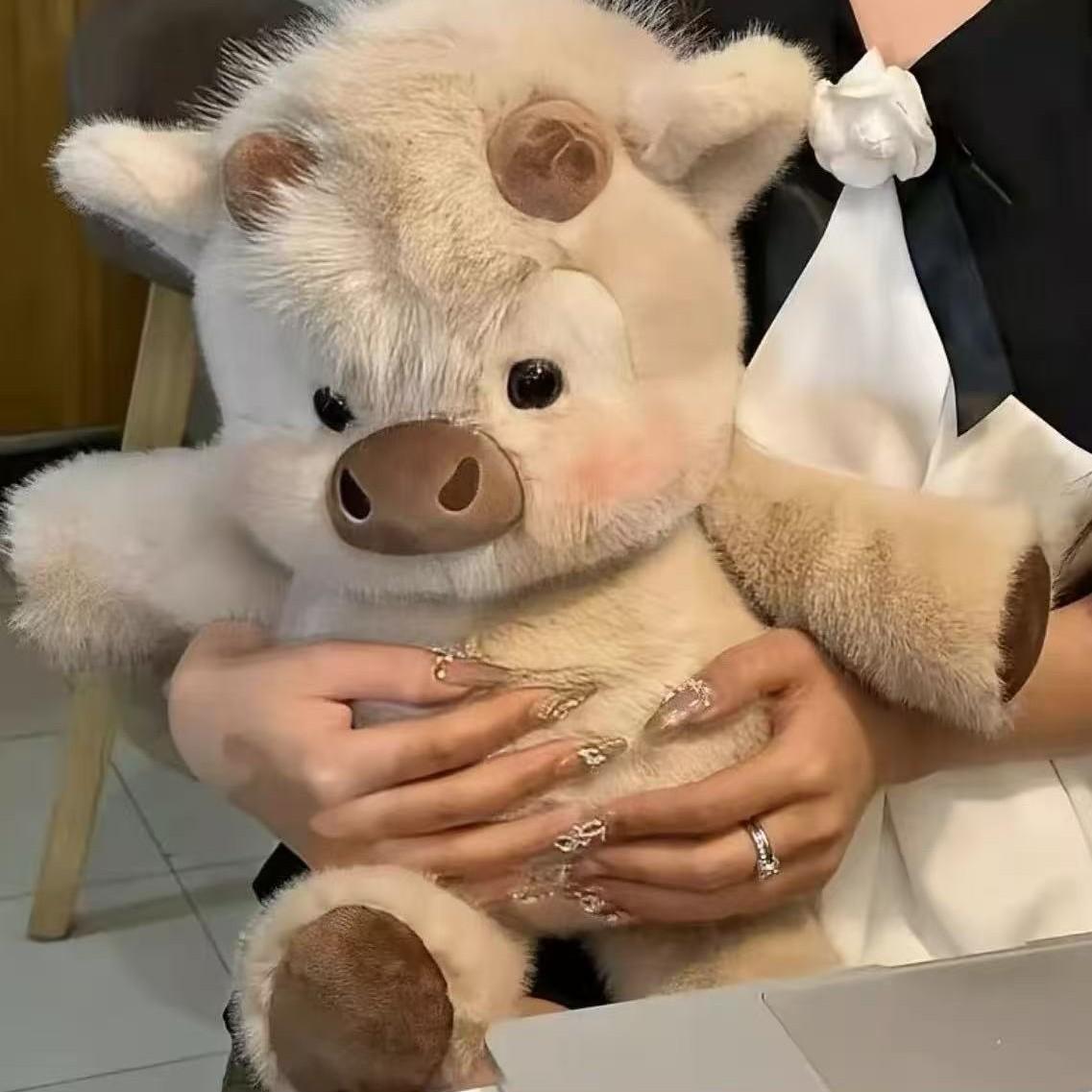 Highland Calf Plush Doll, Small Pig Hoho Stuffed Toy, Soft and Cozy Companion, Perfect Gift for Kids, Adorable Animal Figurine