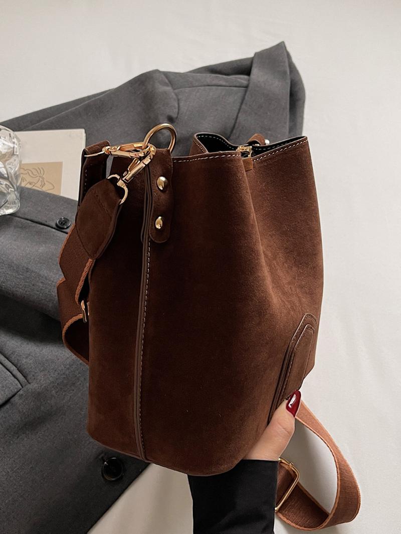 Retro fashion simple bucket shoulder bag, niche design personality lazy wind joker shoulder bag, retro texture comfortable leisure wind shoulder bag, suitable for daily travel, shopping and dating, Fashionable bucket bag