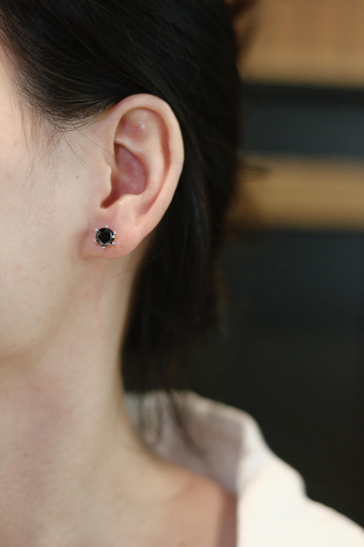 【#23】Classic Six-prong 0.5-1ct Synthetic Moissanite Stud Earrings, Plum blossom Cut Color Moissanite Earrings for Women with Certificate of Authenticity for Women Girls Men gift