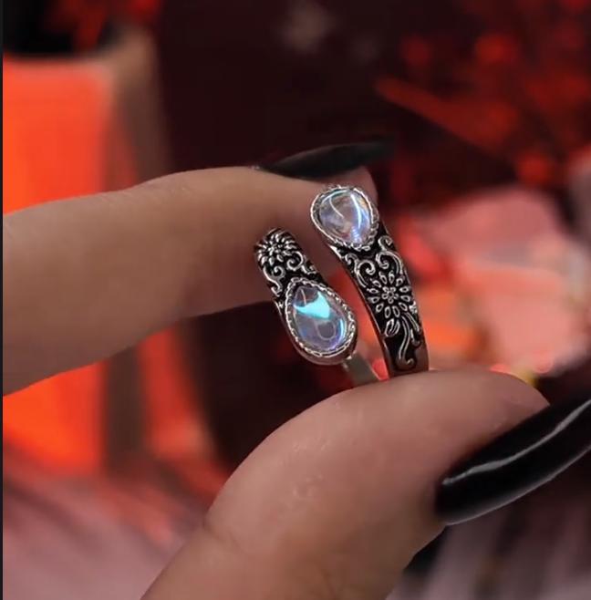 S925 Sterling Silver Moonstone Women's Adjustable Thumb Open Ring, Victoria Vintage Style Hypoallergenic Nickel Free, Retro Floral, Lucky, Faith, Mother's Love Ring, Bohemian Vintage Style, Daily, Party, Holiday, Valentine's Day, Halloween, Easter Gift