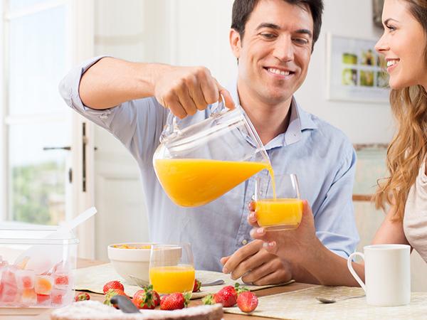 Flycity Stackable Ice Cube Tray Set with Lid and Bin – 64/96 Cubes,BPA Free,Easy-Release Ice Molds for Freezer,Includes Scoop Containers Utensils