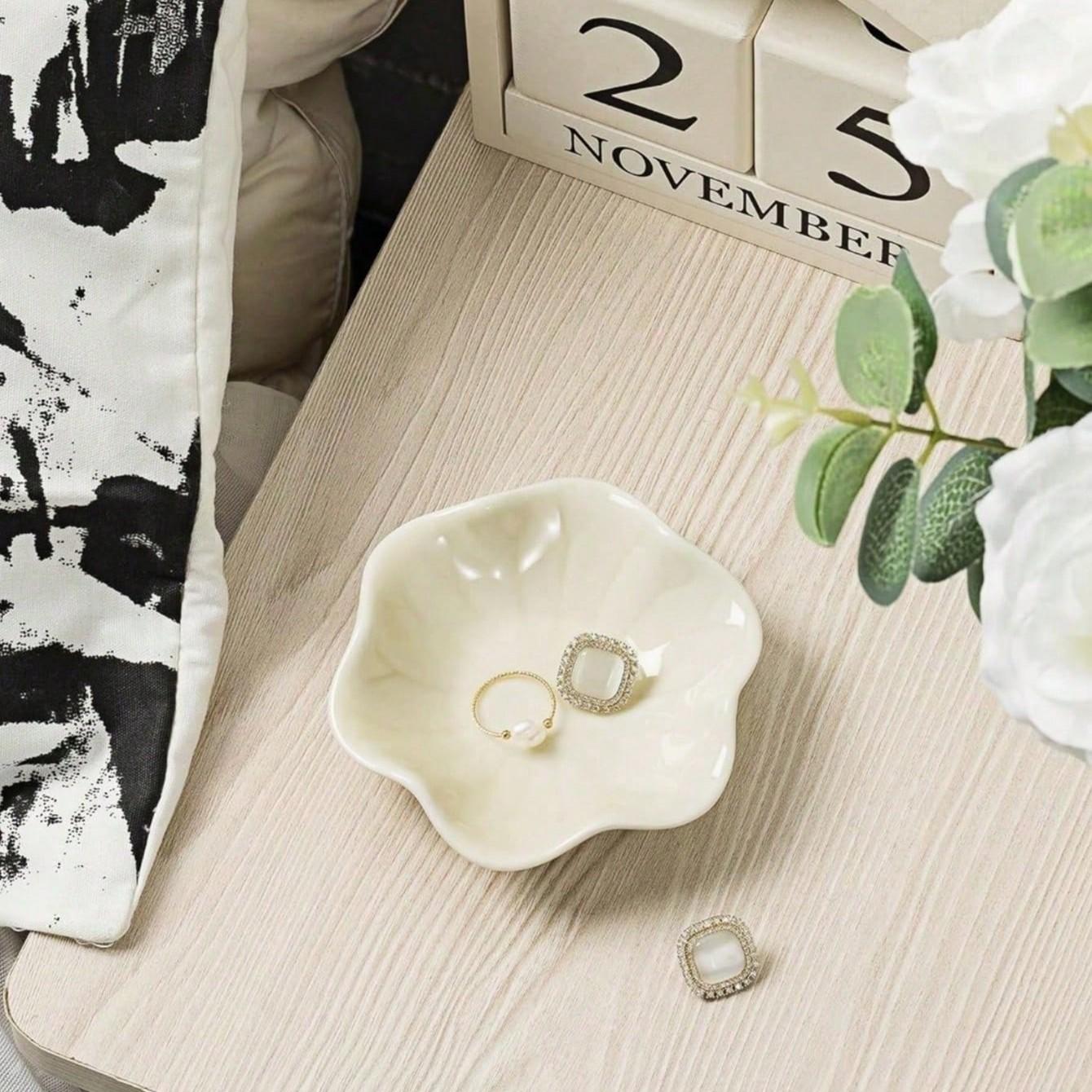 Multifunctional Jewelry Organizer Tray, Decorative Ceramic Lotus Leaf Tray, Holds Earrings, Rings, Necklaces, Bracelets, Keys, Coins, Ideal for Vanity, Nightstand, Bathroom, Desk