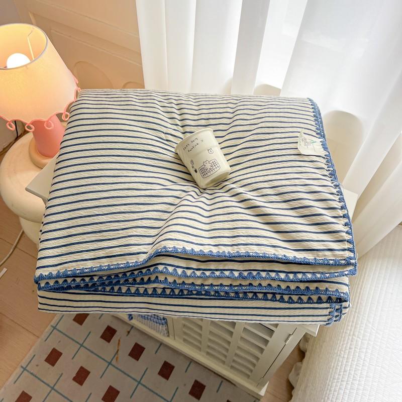 1pcs Summer Quilt, All Season Bedding, Soft Striped Cooling Blanket, Multiple Colors and Sizes, 150x200/200x230, Bedroom Office Living Room, Machine Washable Quilt