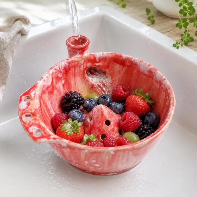 A ceramic berry cleaning bowl with automatic water flow vortex, fruit rinsing and draining bowl, handcrafted-style aesthetic kitchen gift, berry cleaning tool, no more hand-washing fruits, perfect gift item