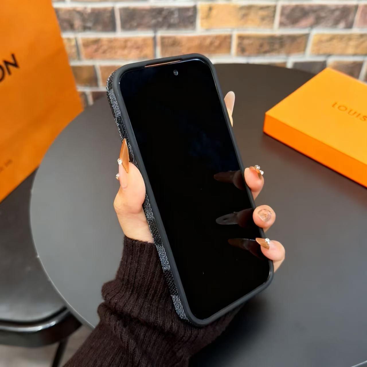 Luxury checkerboard phone case suitable for iPhone 17 Pro Max 16 15 14 13 Pro Max faux leather lens protection, streamlined design, precision molding, durable materials, technology enthusiasts, smartphone users