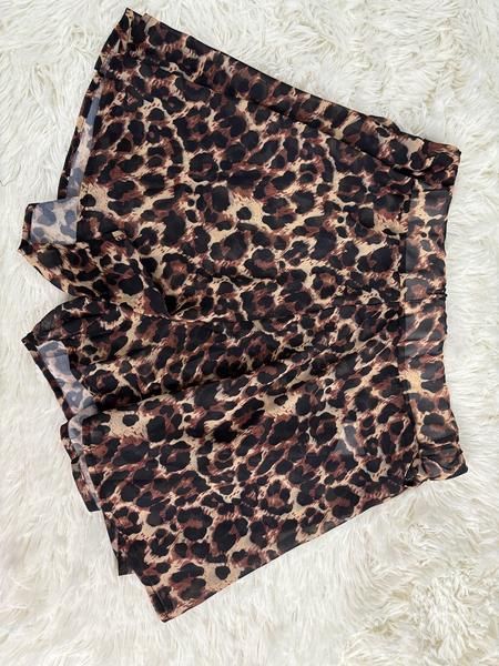 Women's Casual Fashion Leopard Print Shirt and Shorts Set, Loose Fit Summer, Leopard Pattern, Two-Piece Suit