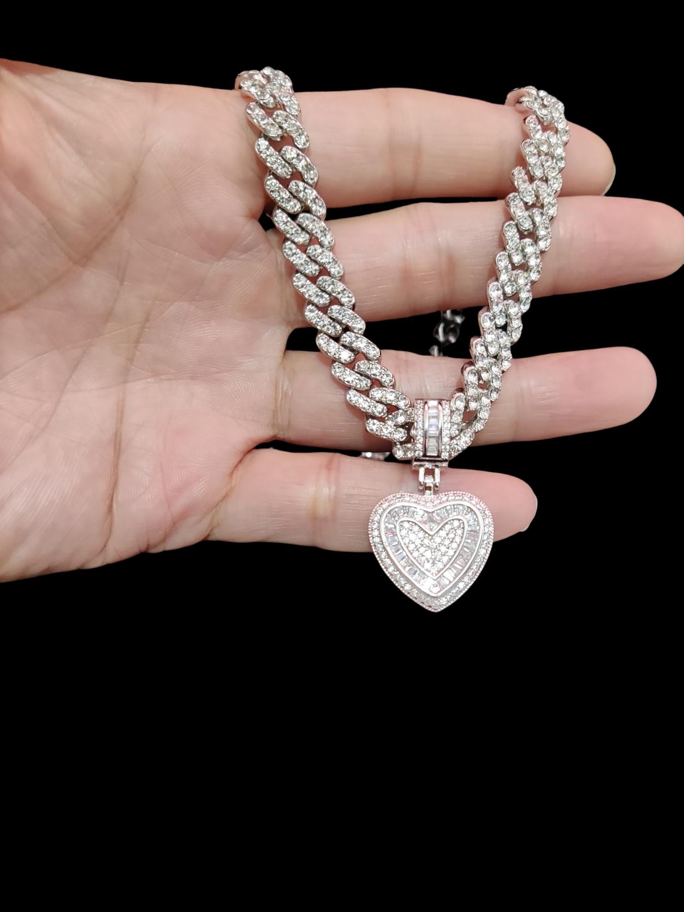 1Piece Women Hiphop Love Heart Shape Pendant Necklace Fashion Vintage Hip Hop Necklace Is Perfect For Party Or Everyday Lovers' Gifts Jewel Necklace