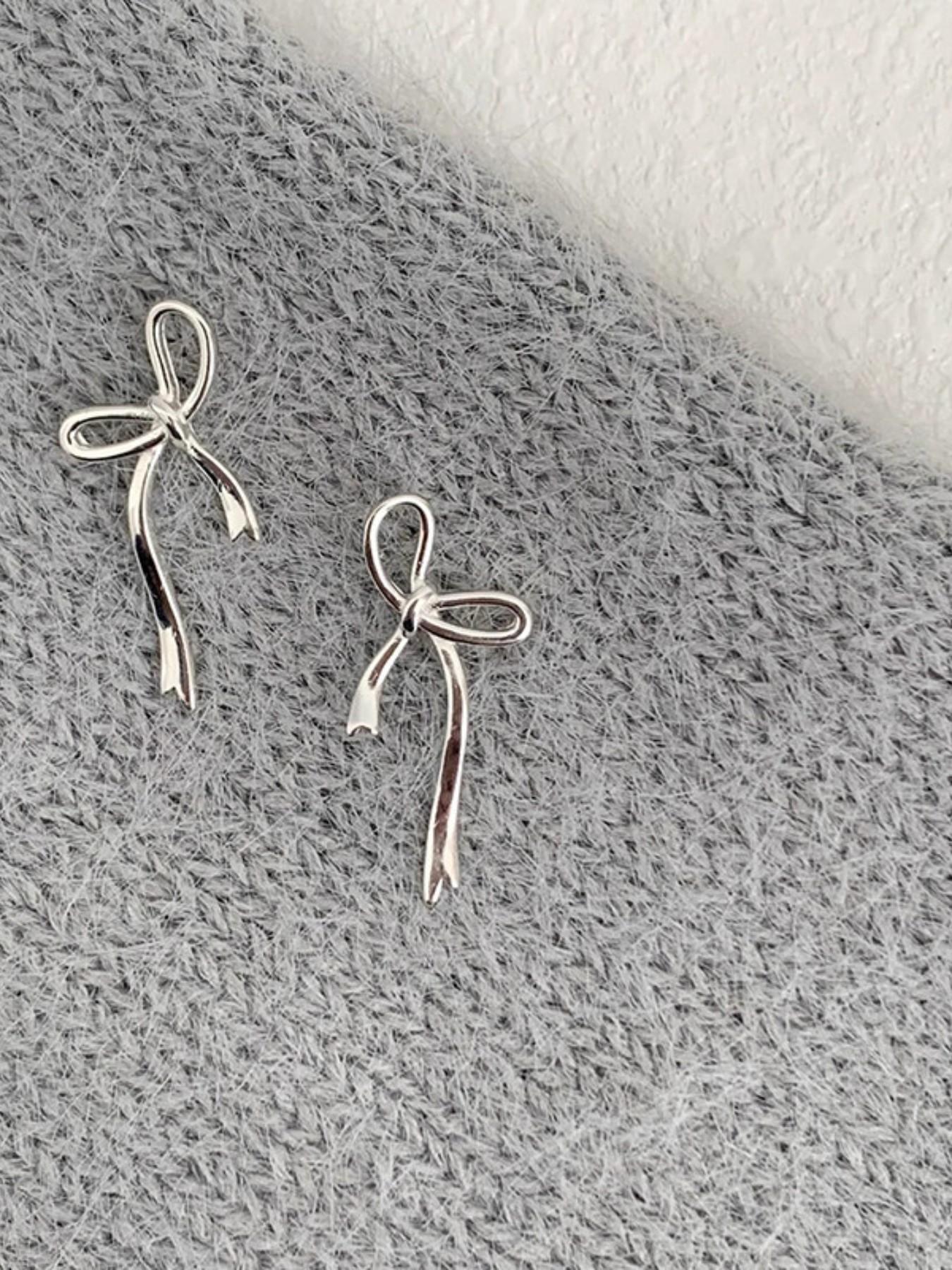 Minimalist Silver Color Bow Stud Earrings for Women, Unique Hollow Design, Elegant All-Season Jewelry, Versatile Commute Ear Accessories