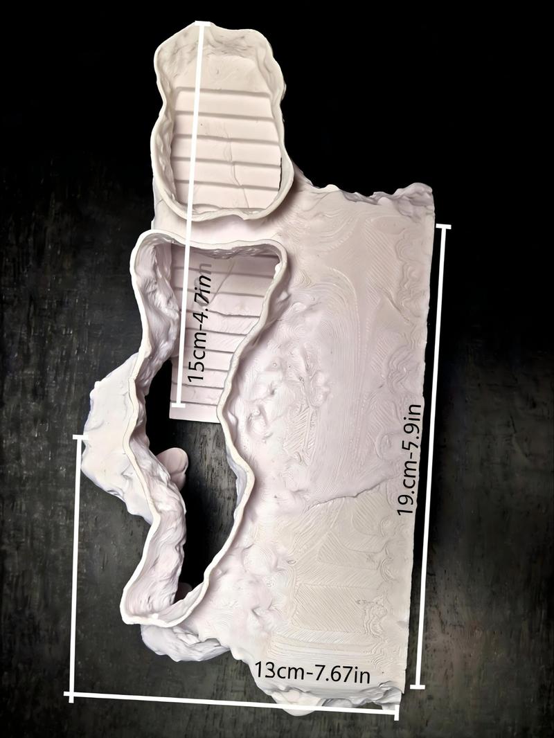 3D Printed Palace Castle Fish Cave, Aquarium Decor for Fighting Fish, Peacock Fish, Small Fish, Perfect Gift for Fish Lovers