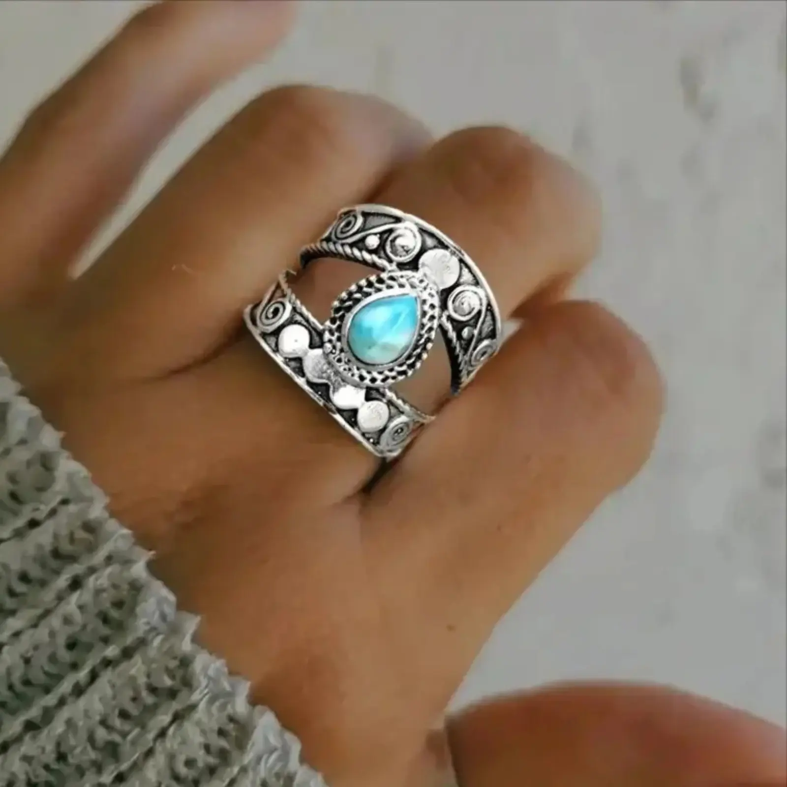 Women’s Vintage Bohemian Carved Water Drop Turquoise Stone Ring - Turquoise Jewelry, Unique Nature-Themed Personalized Costume Ring for Anniversaries, Parties