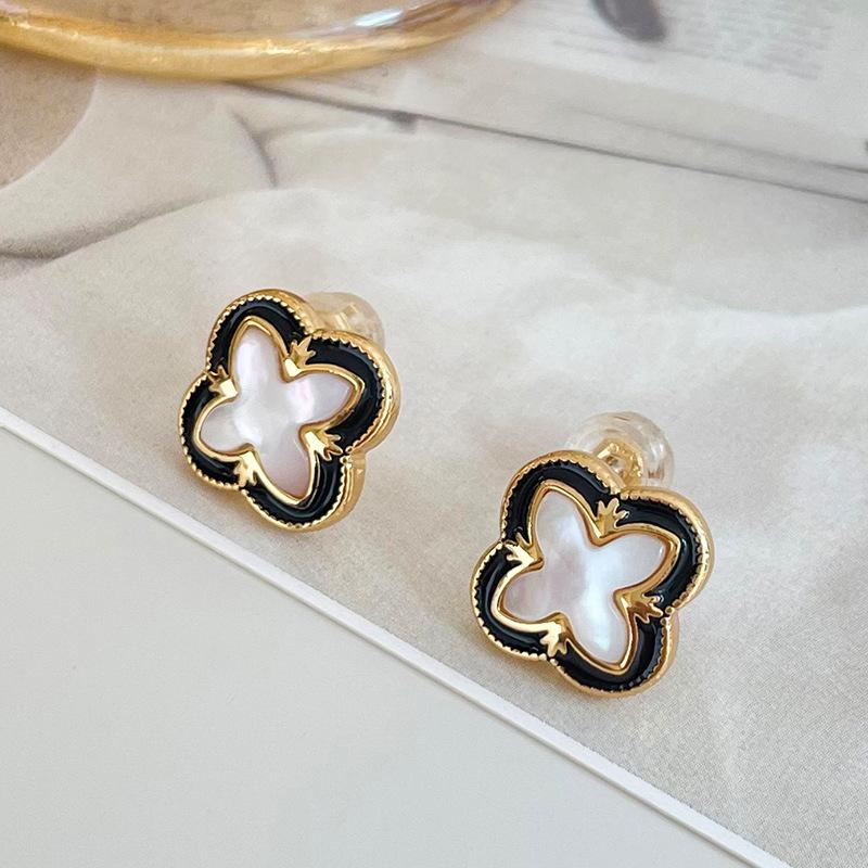 Minimalist Black Clover Drop Earrings 925 Silver Shell Lace Design Elegant Dripping Oil Fashion Jewelry for Women