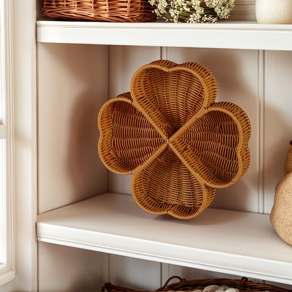 1pc of a Reinforced Lucky Four-Leaf Clover Segmented Handmade Woven Tray, Made of Lightweight Luxury Imitation Rattan PP Material, Suitable for Item Storage Basket/Tray, Elegant Home Decor Display Rack. Ideal for Living Rooms, Camping, Shelf Baskets