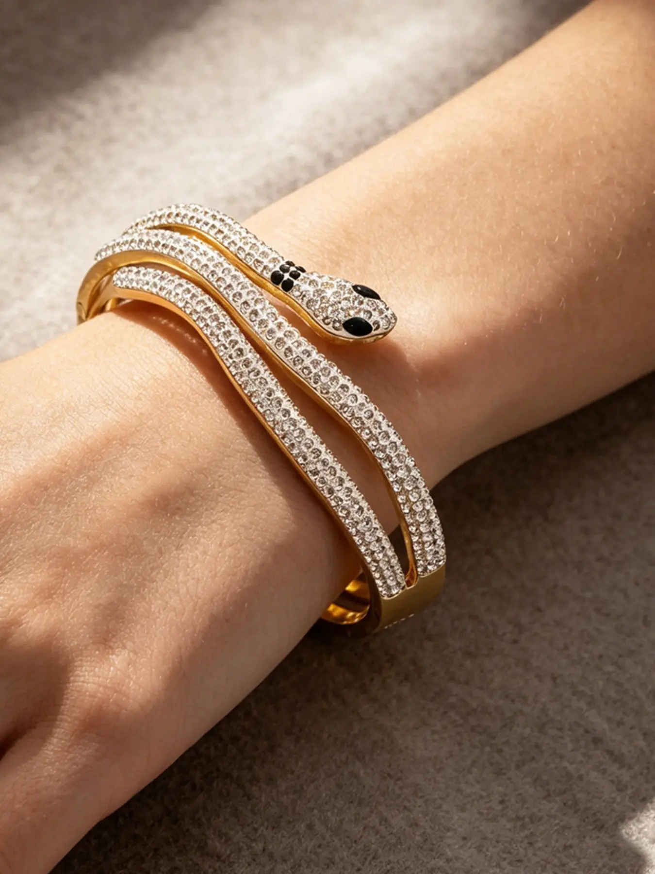Punk Snake Stainless Steel Bracelet Full Drill Animal Shape Bracelet Vacuum Electroplated 18k Gold Classic Jewlry Accessory