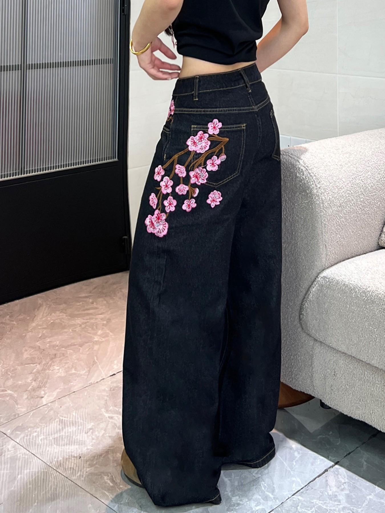 Women's High-Waisted Jeans, Embroidered Denim Jeans, Fashion Floral Embroidery, Loose-Fit Wide Leg Pants, All-Season Versatile Long Trousers, Denim Bottoms, Loose Cut Jeans, Multiple Colors Available