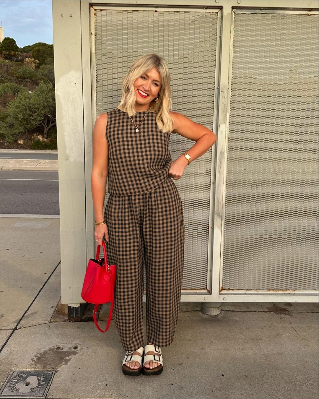 Summer New Women's 2 Piece Set Suits Cotton Plaid Crop Top Sleeveless Loose Fit Pocket Nine-Tenths Pants, Beach Vacation Casual Daily Wear Summer New Women's 2 Piece Set Suits Cotton Plaid Crop Top Sleeveless Loose Fit Pocket Nine-Tenths Pants, Beach Vacation Casual Daily Wear