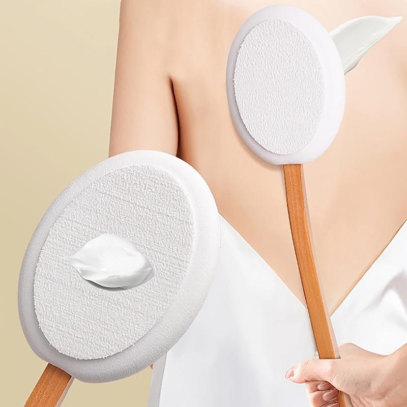 Multi-functional lotion and sunscreen applicator | Long handle, perfect for body cleansing and showering.