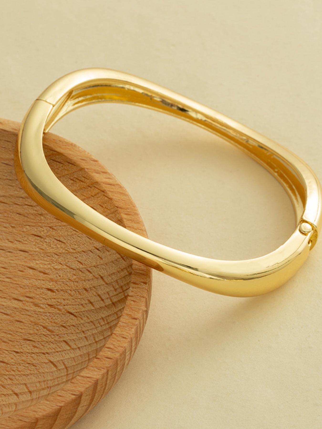 Gold Bangle Bracelet Set for Women, Chunky Gold Cuff Bangle Stackable Bracelets, 6cm Inner Diameter Fits 16-18cm Wrist, Statement Wrist Jewelry for Daily Wear, Perfect Birthday Gift for Her