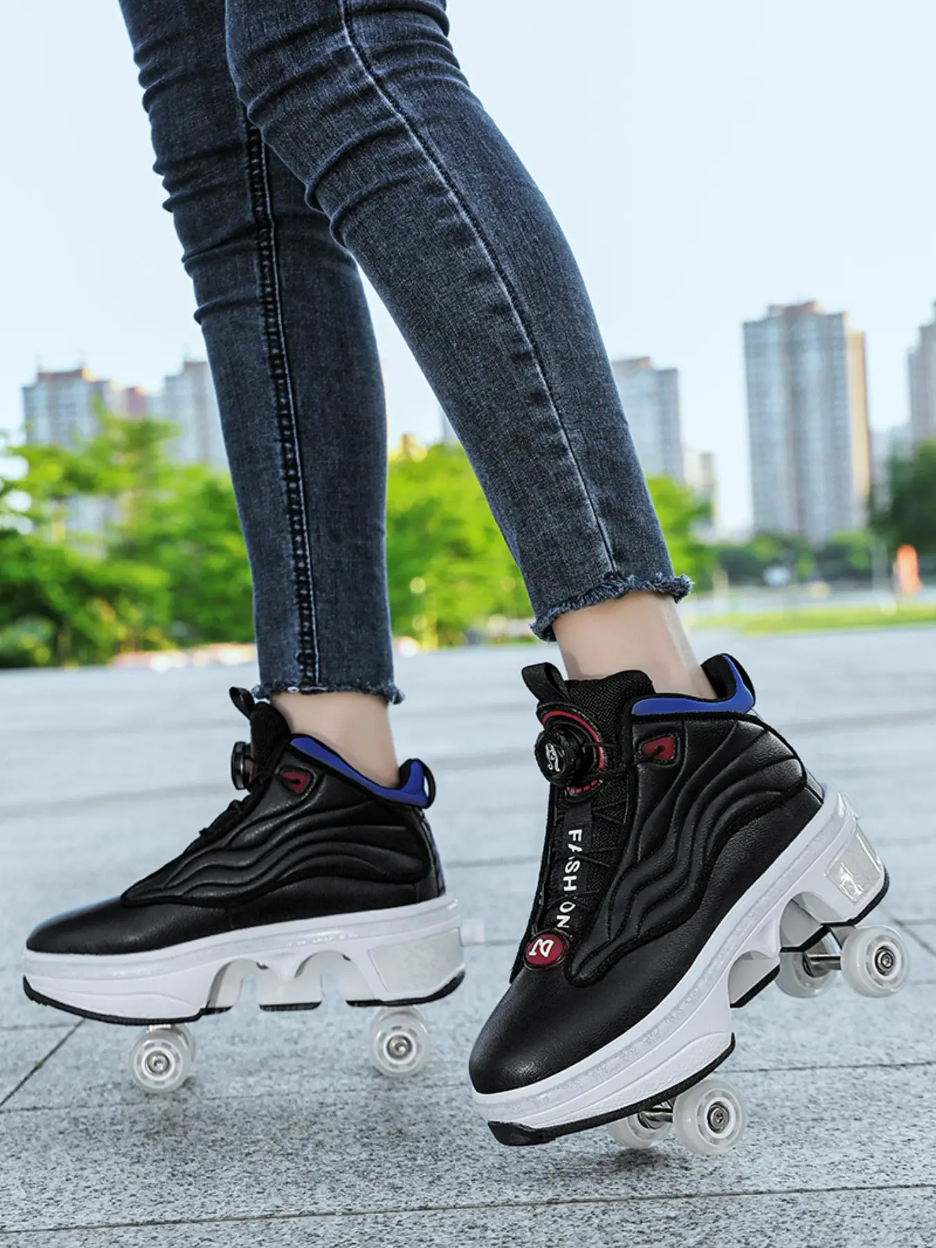 Women's Transformable Roller Skates, Teen Four-Wheel Foldable Inline Skates, Outdoor Sports Shoes, Durable Design for Students and Teens