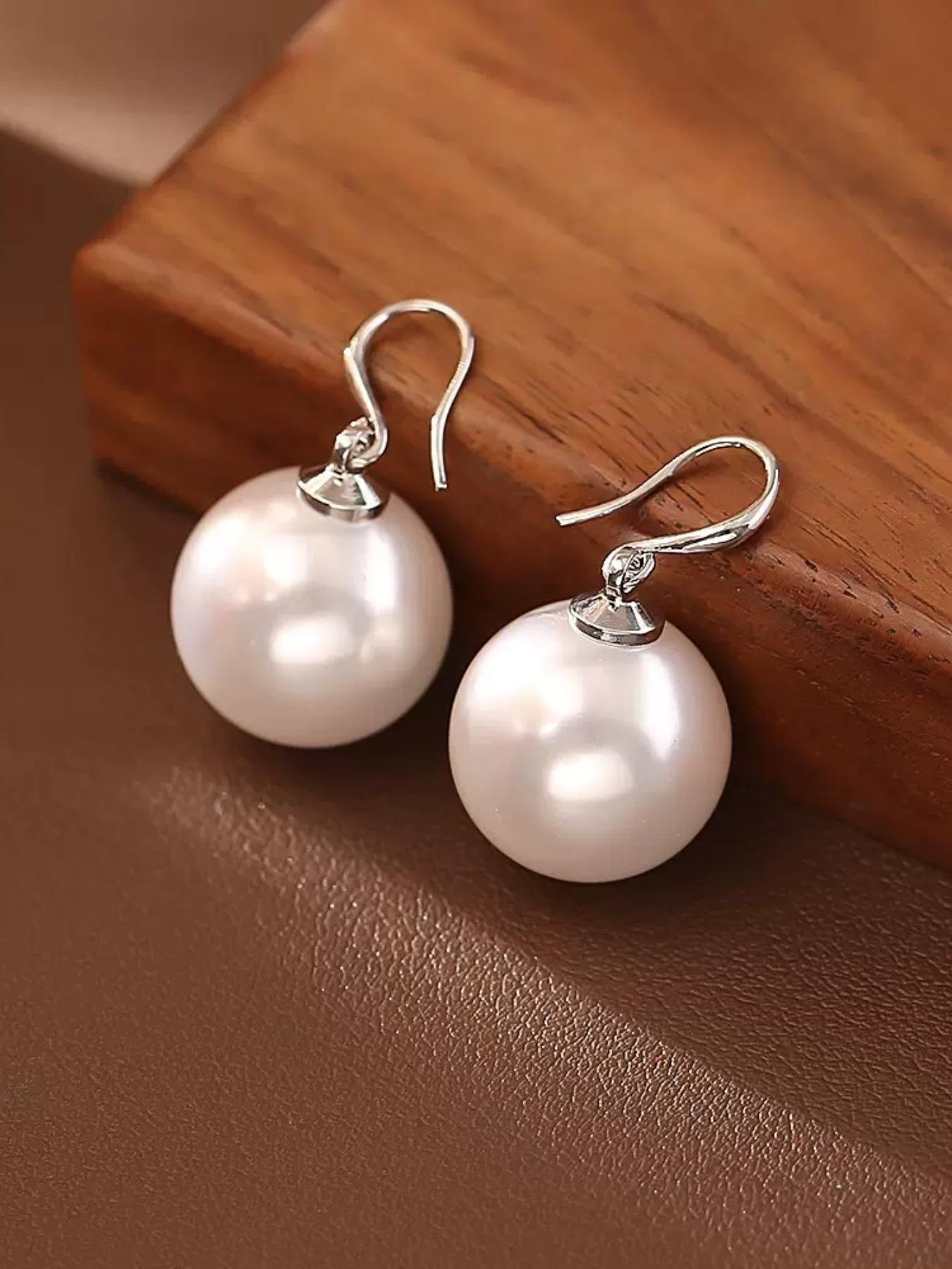 Elegant Large Pearl Earrings, Minimalist Style, High-End Fashion Jewelry, Bold and Chic Ear Accessories, Perfect for Any Occasion