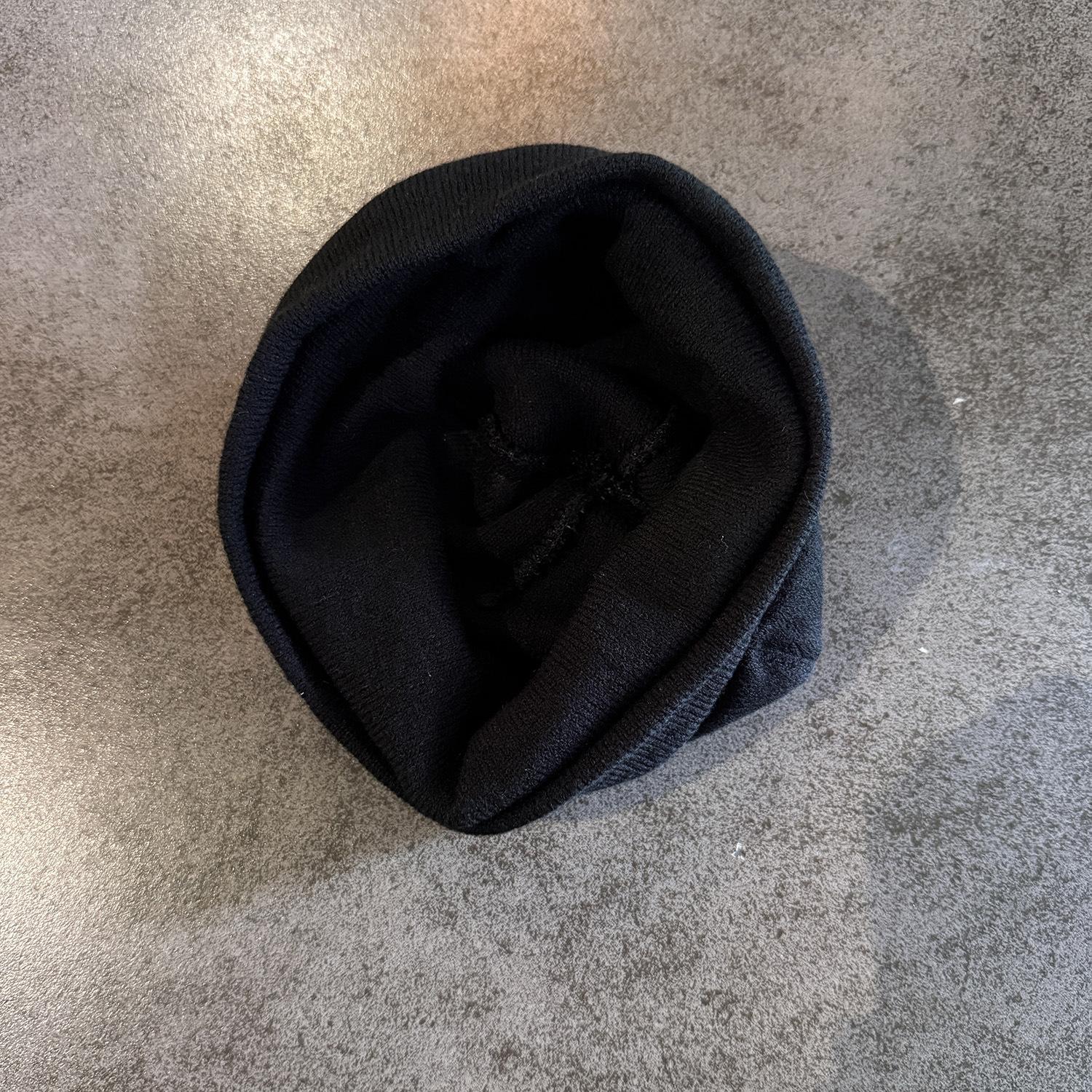 Graffiti Star Knit Beanie - Y2K Streetwear Cuffed Skullcap, Soft Warm Winter Hat for Men & Women, Hip-Hop Style, Multiple Colors