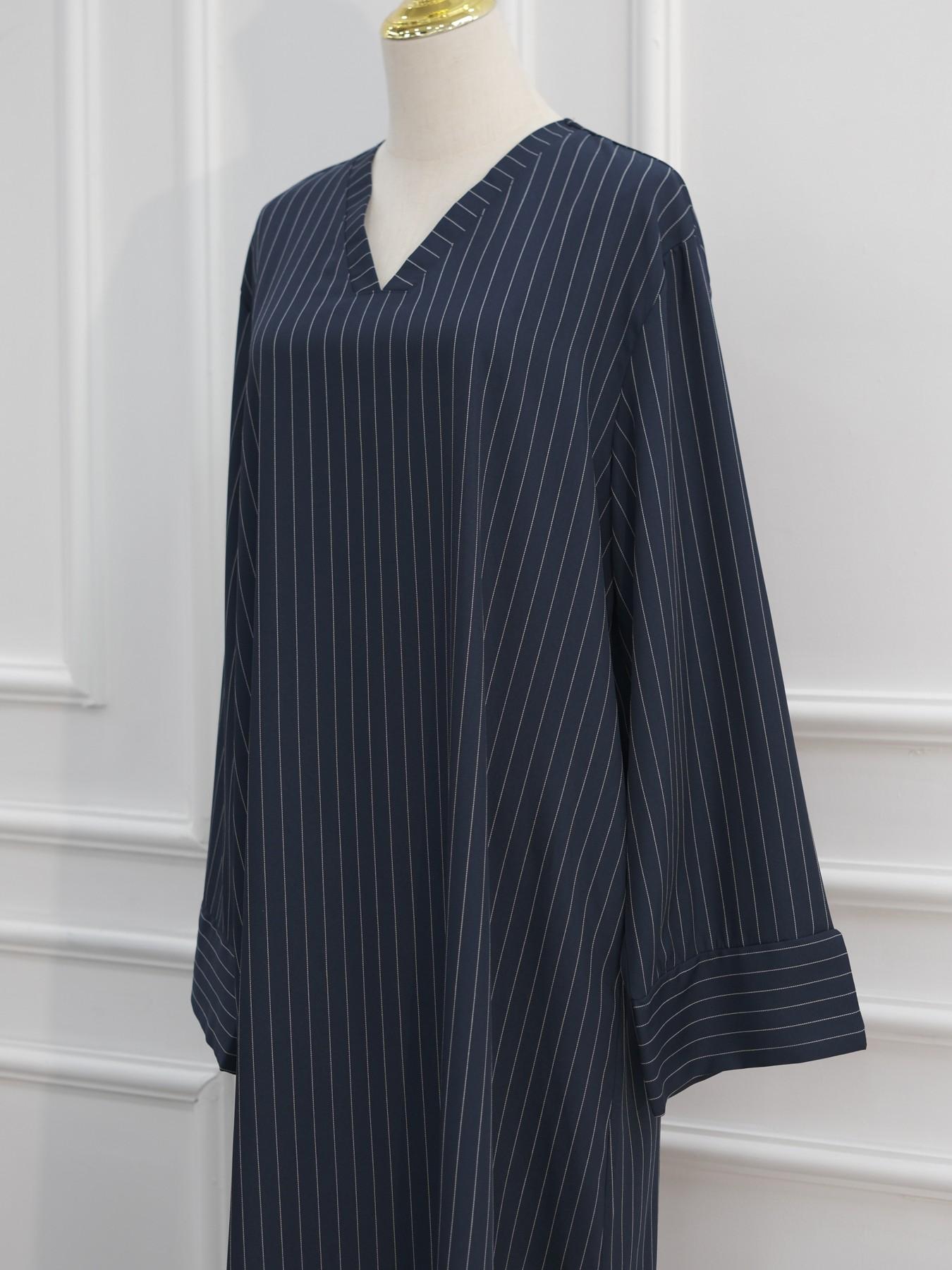 Muslim Women's Loose Striped V Neck Dress Robe, Strong Wrapping, Contains Pockets, No Headscarf, Long Sleeve, Modest Style