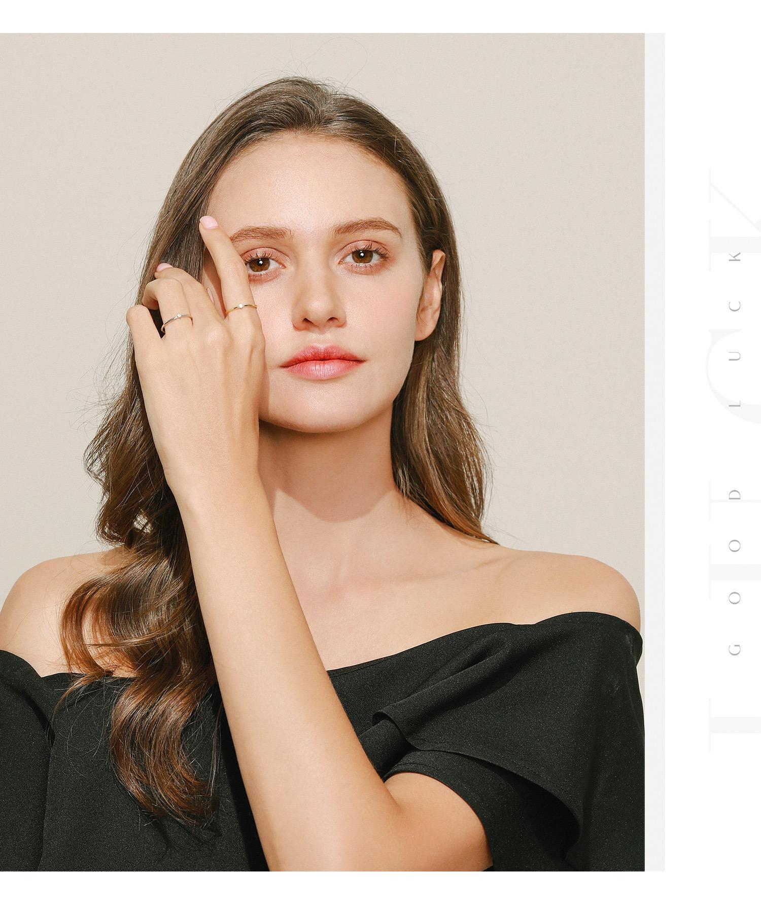 DRINSPER Solitaire S925 DVVS Synthetic Moissanite Sterling Silver Ring for Women Girls Classic Simple Versatile Stacking Layering Ring Suitable for Daily Wearing Jewelry Gift for Girlfriend Mom