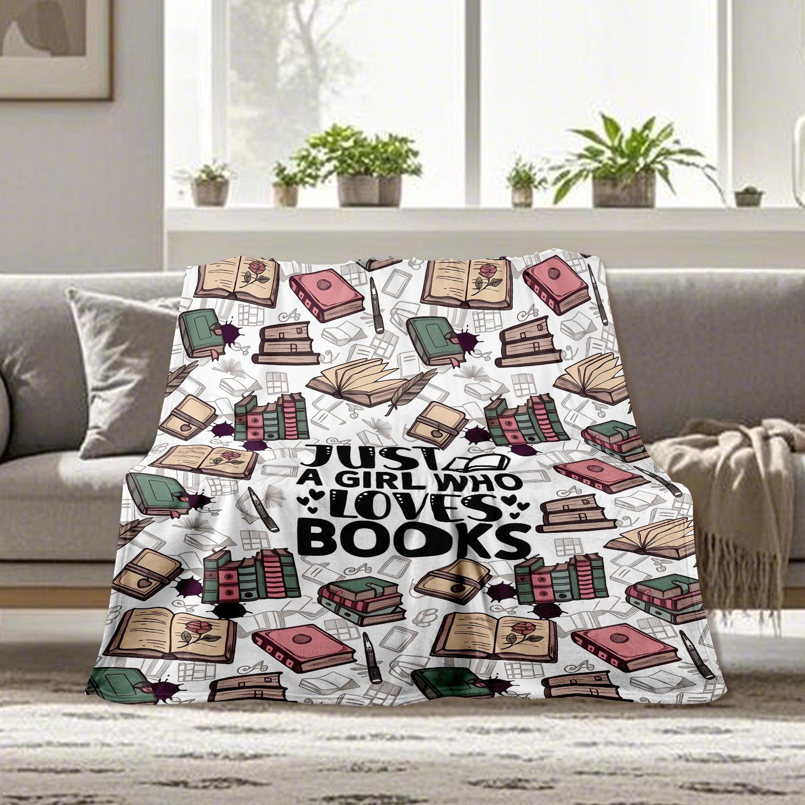 Flannel Blanket - a Warm Choice for Every Book-Loving Girl, Celebrating The Dreams of Readers. The Gentle And Stylish Patterns Add Color to The Reading Experience