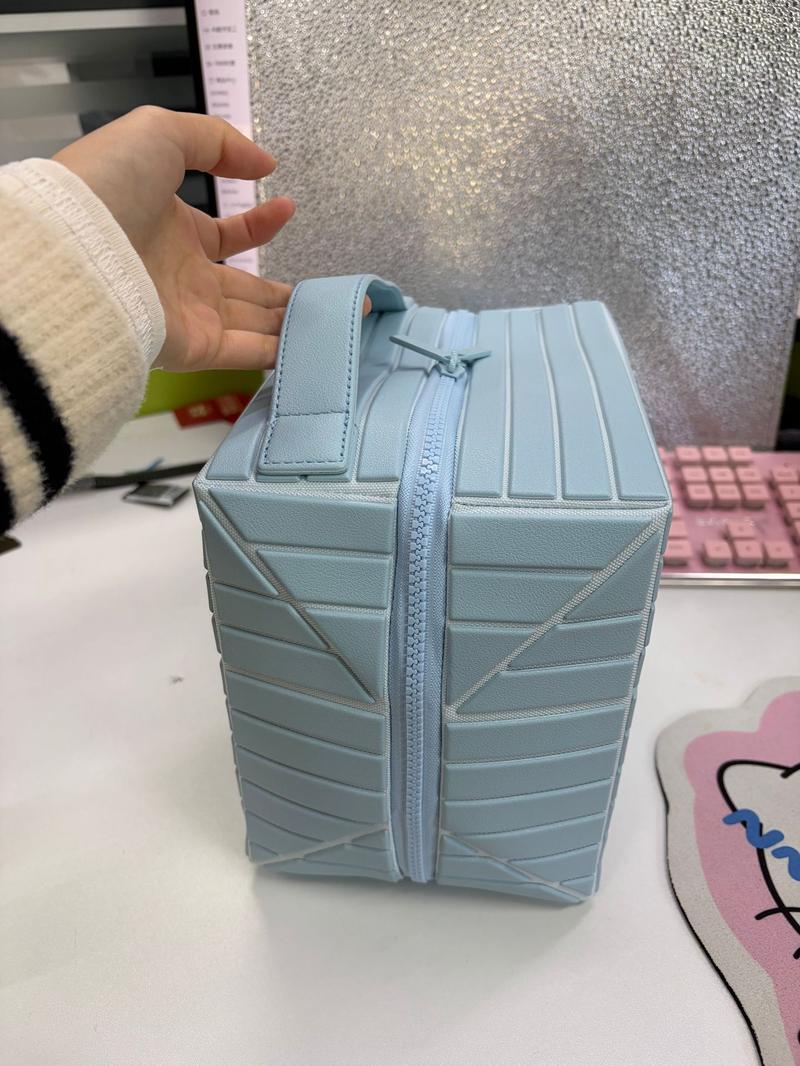 Waterproof Travel Toiletry Bag 2026 New Foldable Cosmetic Case Cosmetic Pouch Large Capacity Organizer with Compartments for Toiletries Skincare Products