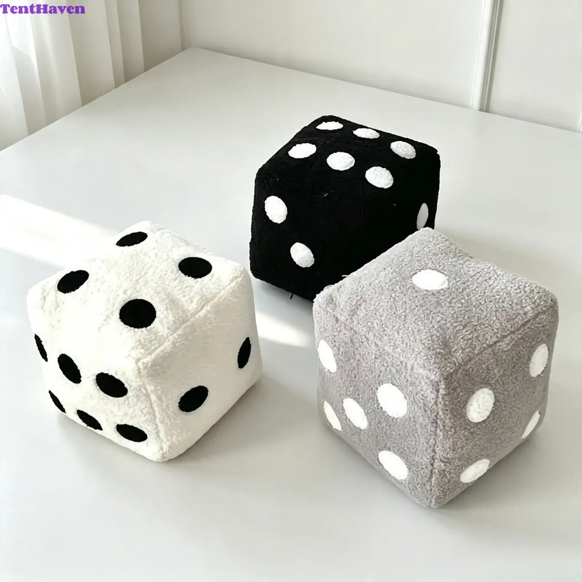 1 Pcs Whimsical Dice-Shaped Plush Pillow, Soft Stuffed Cubic Cushion, Funny Simulation Pendant Doll, Creative Home Goods for Game Room Decor, Sports & Outdoor Protective Gear Accent, Apartment Accessories, Funky Home Decor, Pillow Cube, Living Room Decor