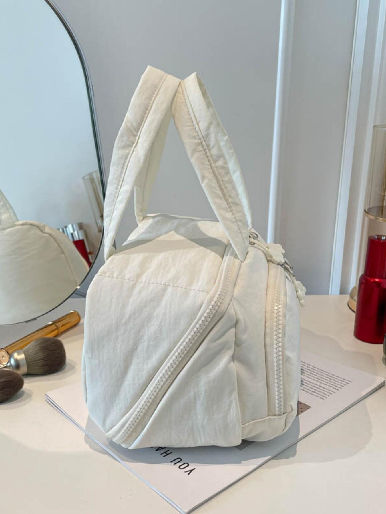 Cute Astronaut Print Multi-Compartment Makeup Bag, Waterproof Nylon Material, Travel Portable Cosmetic Organizer, Handbag with Multiple Pockets