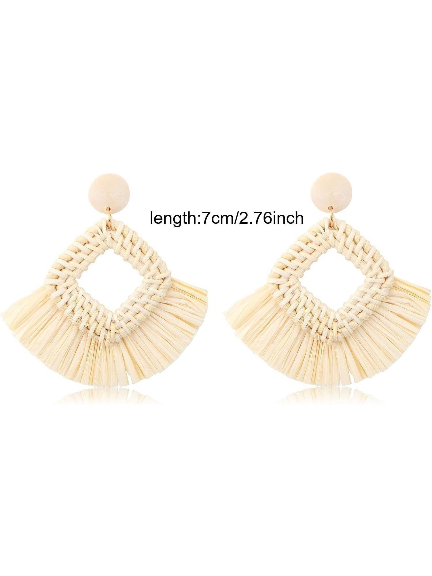 1 Pair Bohemian Beige Rattan Raffia Fringe Dangle Earrings for Women Men Handmade Natural Woven Straw with Elegant Wooden Decor Lightweight Fashionable Hypoallergenic Posts Provide Safe Comfortable Wearing Experience