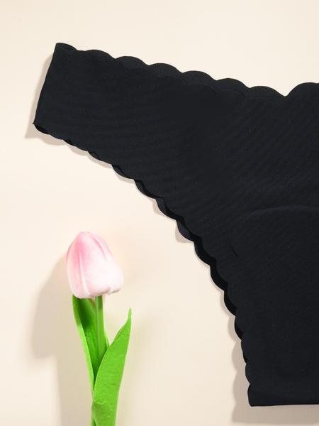 Cameltoe Proof Seamless Slim Fit Thongs Made With Sandwich Like Patented Insert 3-LAYER PROTECTION Women's Leopard Print Thong Panties, Breathable Low Waist Seamless Underwear, Fitted Casual Yoga Gym Wear, 4/6 Pack