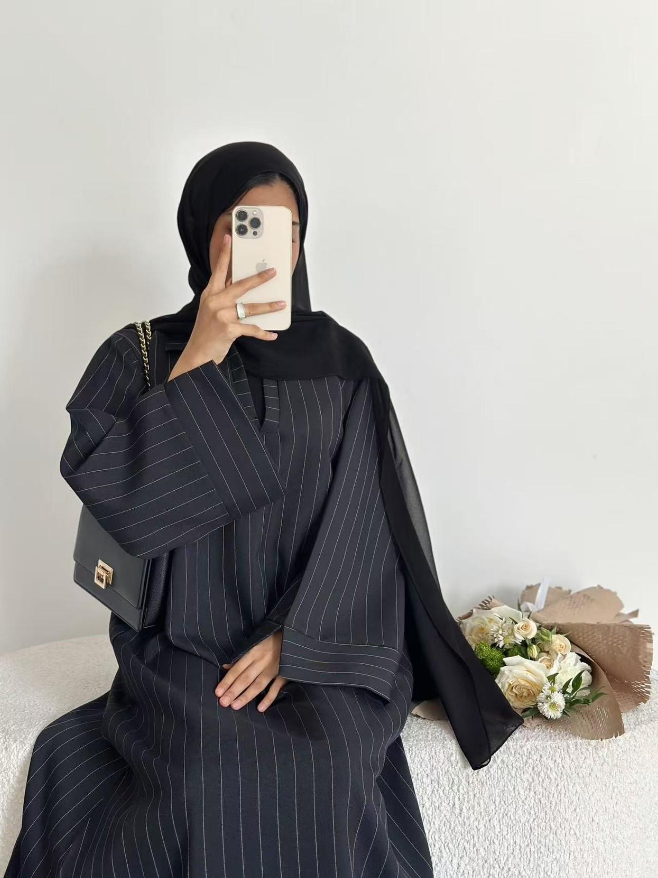 Muslim Women's Loose Striped V Neck Dress Robe, Strong Wrapping, Contains Pockets, No Headscarf, Long Sleeve, Modest Style