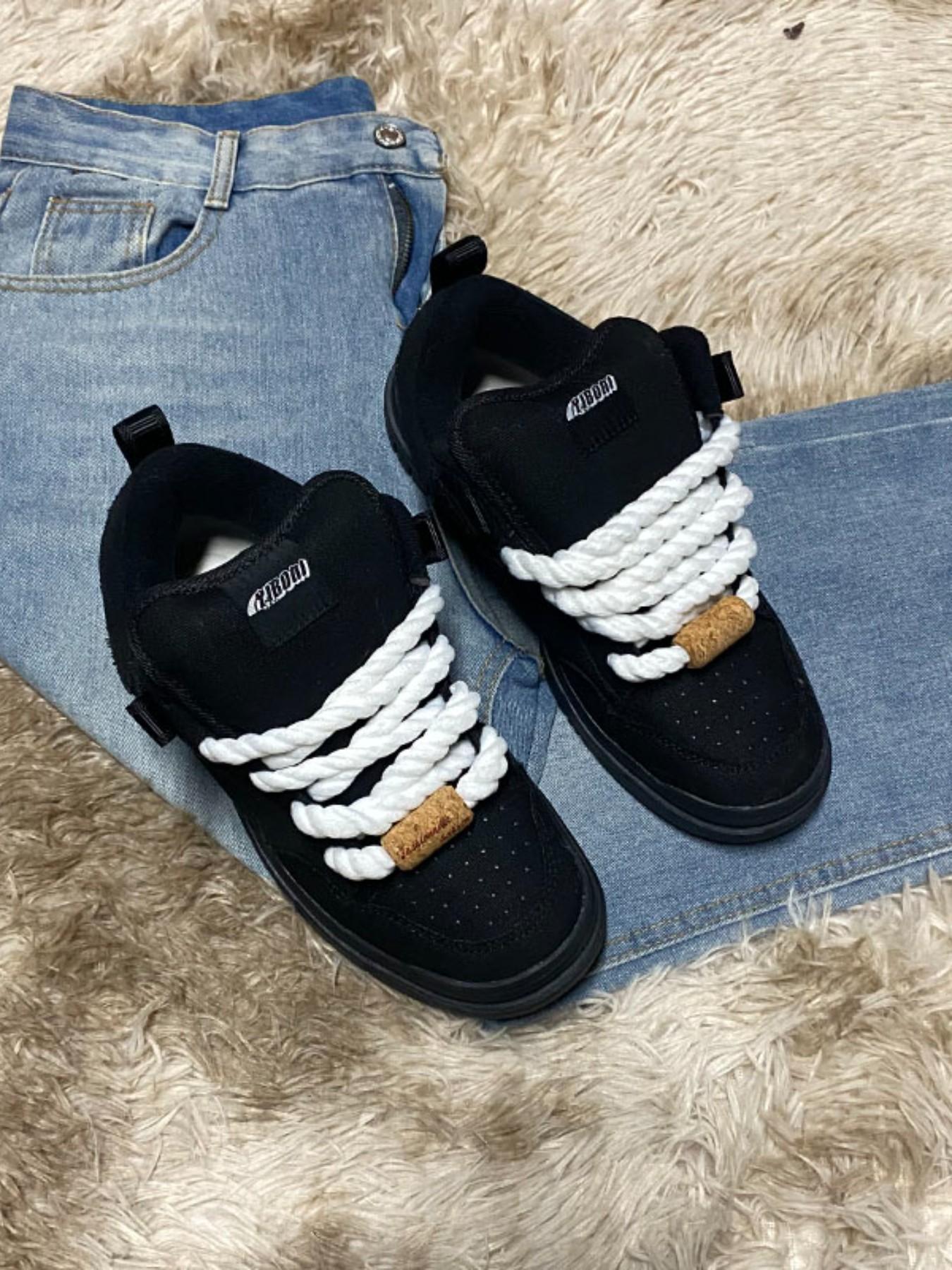 Low Top Versatile Large Size Floor Board Shoes, Fashion Wear-Resistant Thick Sole Athletic Sneakers for Men and Women, Casual All Season Shoes