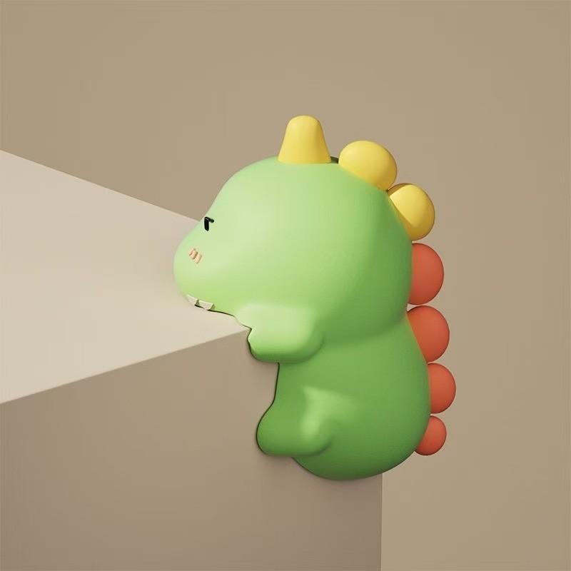 2/6PCS Cartoon animal-shaped baby corner protectors provide effective cushioning and reduce the risk of collisions.Suitable for various furniture, made of thickened PVC material, they can protect coffee tables, bedside tables, dressing tables, sinks, etc.
